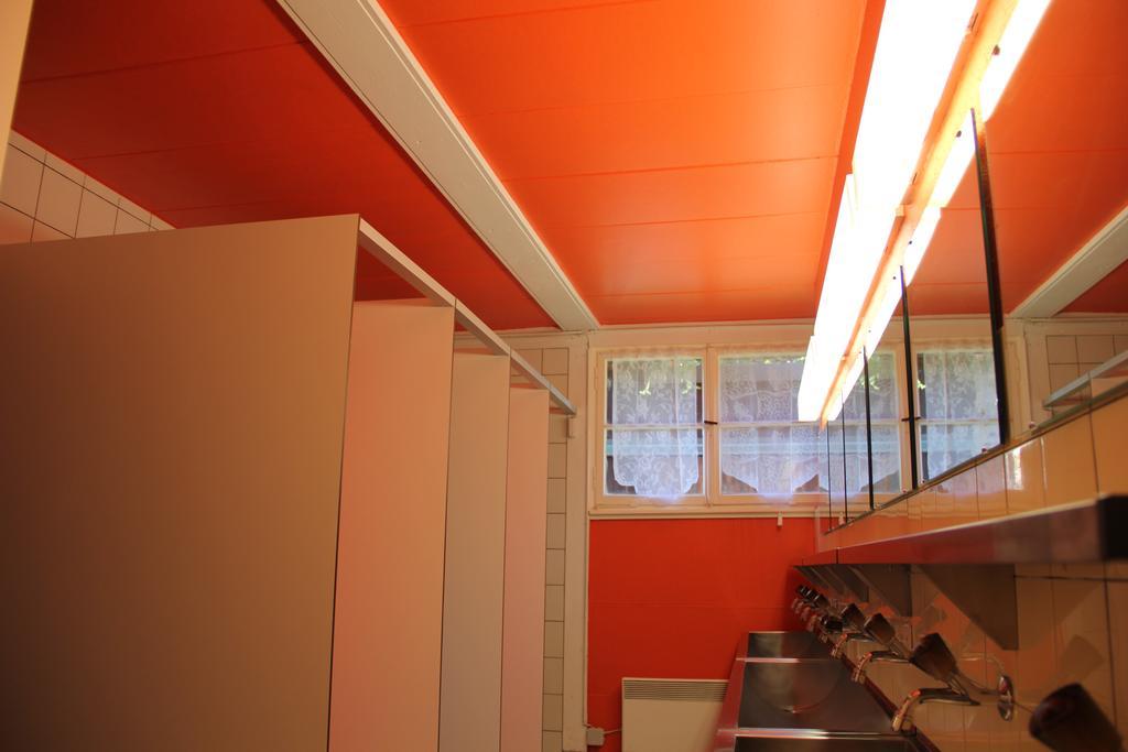 Downtown Lodge Hostel - Unique Simple Central 格林德瓦 外观 照片