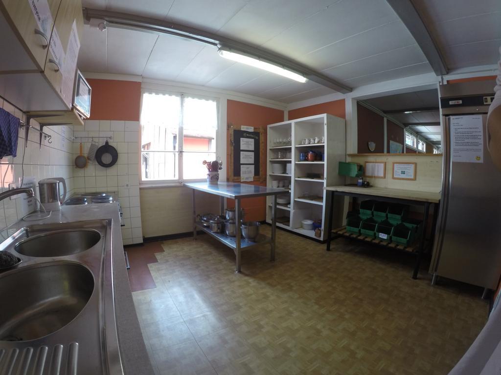 Downtown Lodge Hostel - Unique Simple Central 格林德瓦 外观 照片
