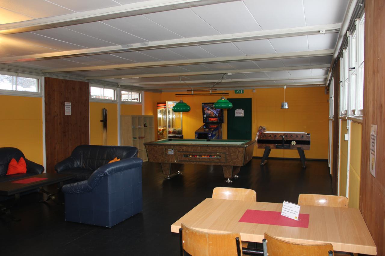 Downtown Lodge Hostel - Unique Simple Central 格林德瓦 外观 照片