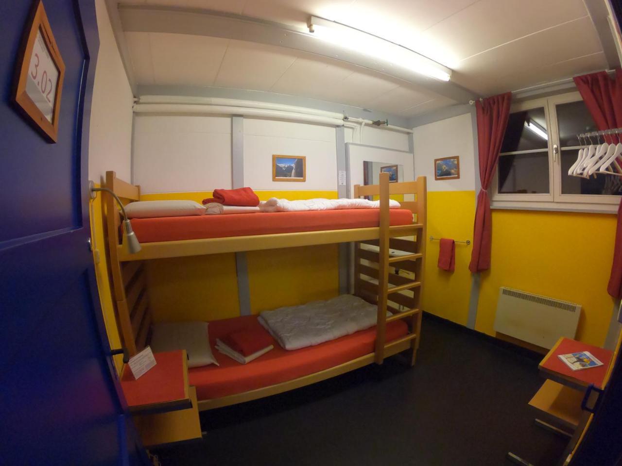 Downtown Lodge Hostel - Unique Simple Central 格林德瓦 外观 照片